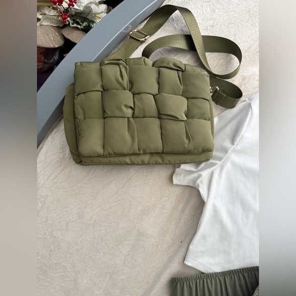 Green Cargo Bundle - Picture 2 of 5